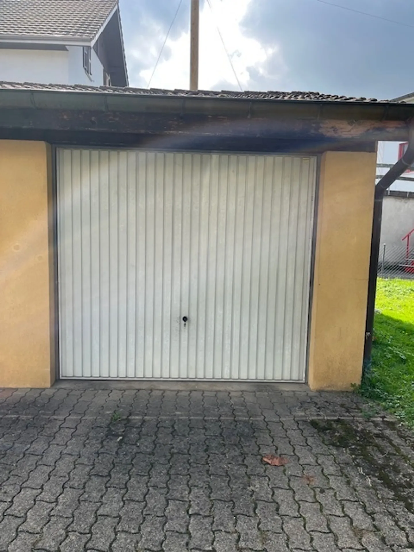 A closed garage - Photo 3 of 3