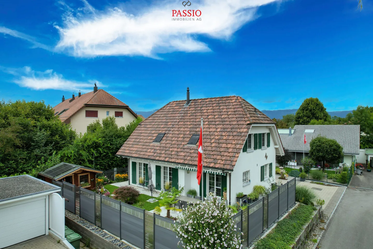 Well-maintained 6.5-room single-family house with garden idyll - Photo 3 of 44