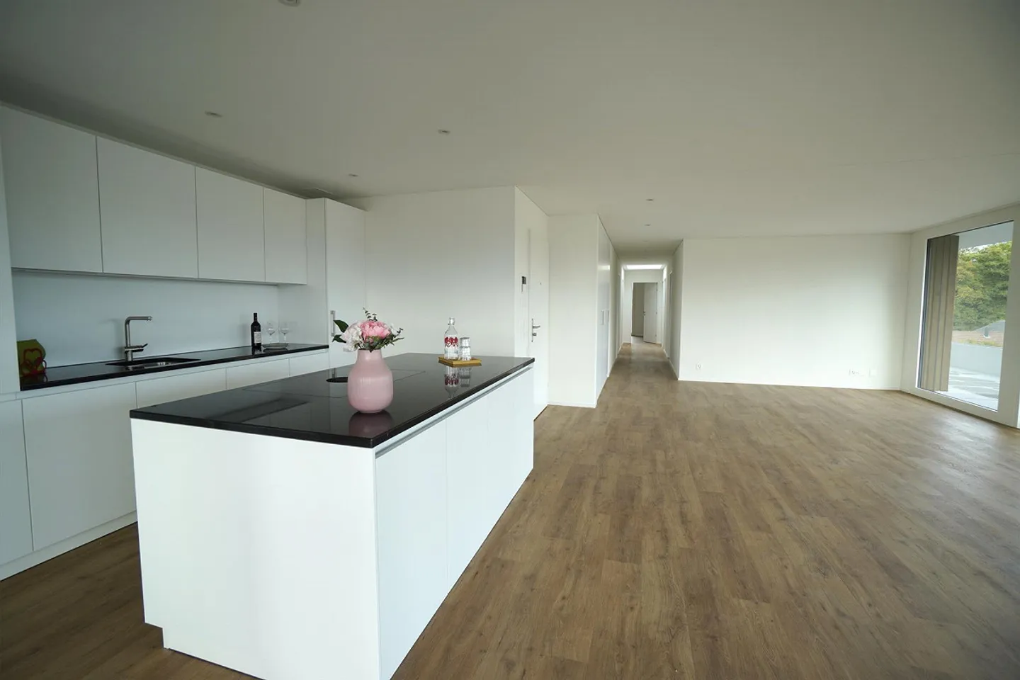 4.5 Zimmer-Attika Wohnung mit grosser Terrasse - Foto 2 von 16