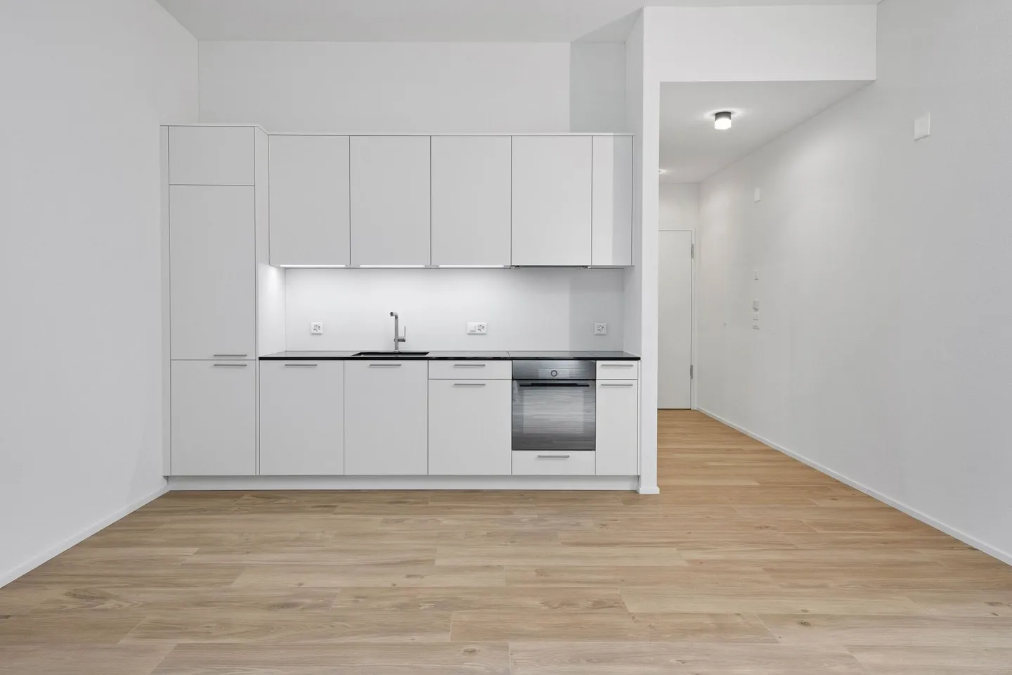 Loft-Atelier with 87 m² in B50 - Living and Working in the Center of Buchs - Photo 3 of 10