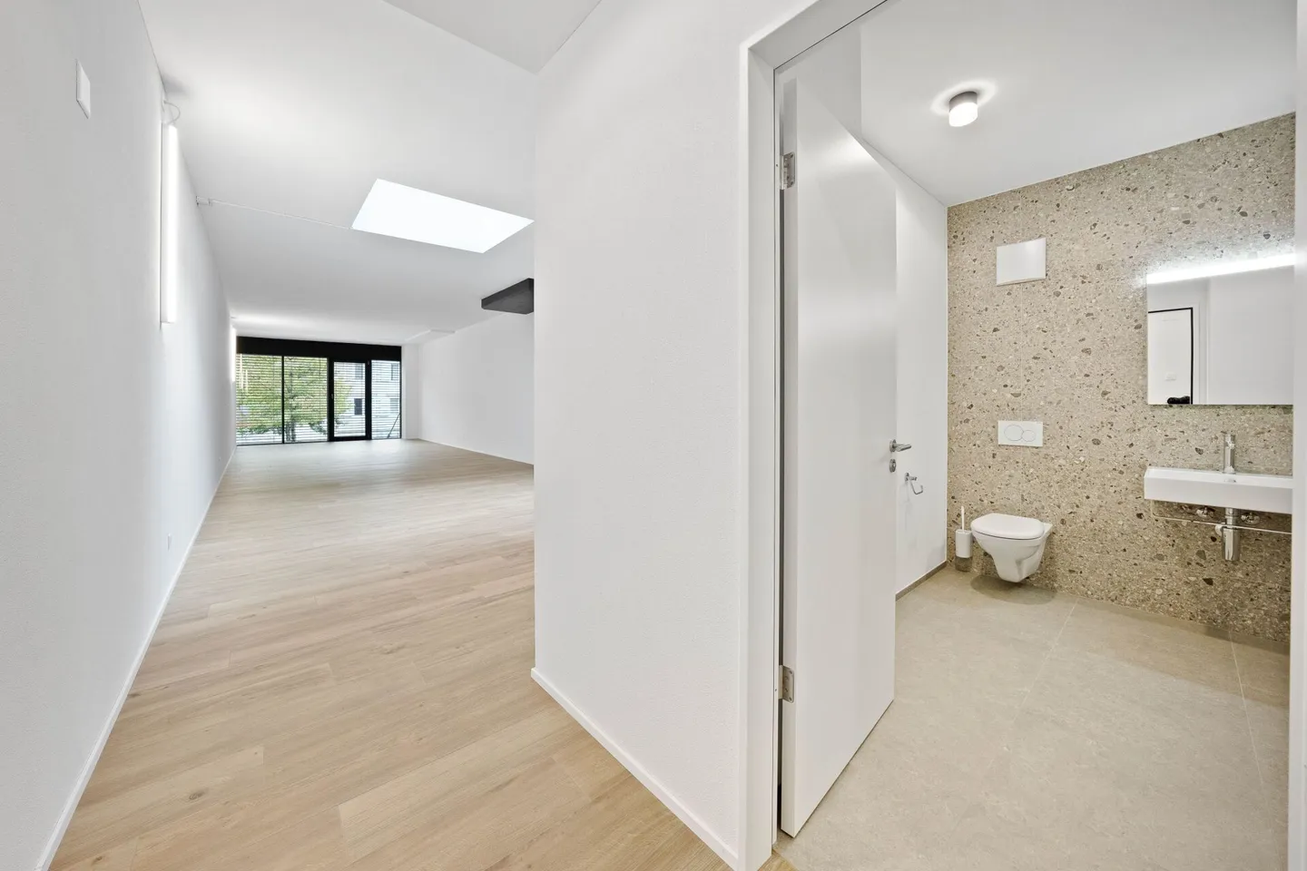 Loft-Atelier with 87 m² in B50 - Living and Working in the Center of Buchs - Photo 4 of 10