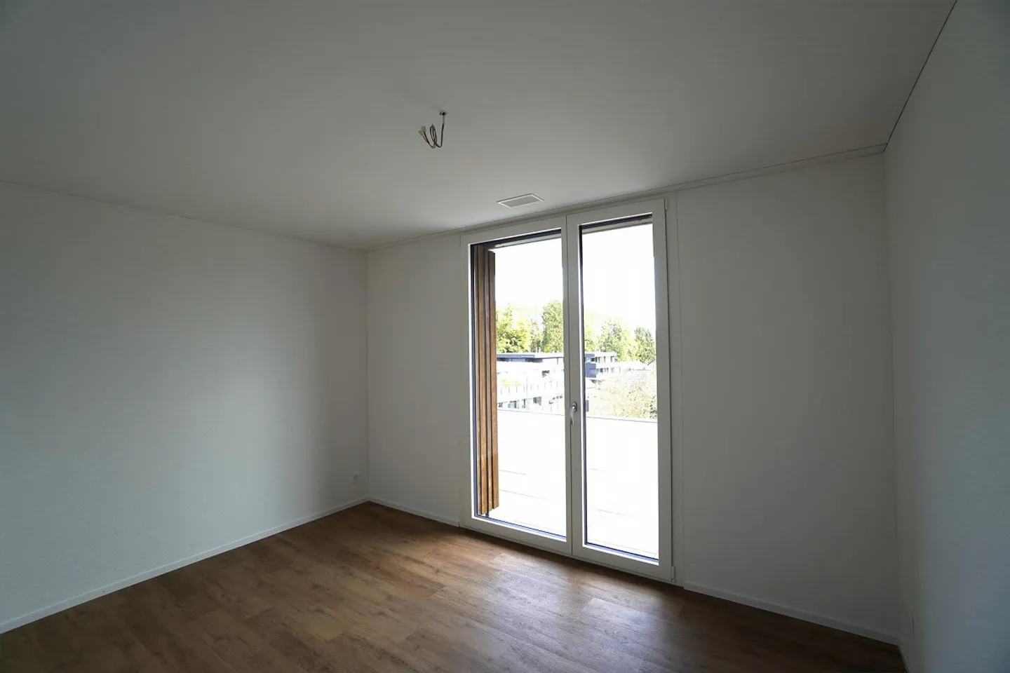 4.5 Zimmer-Attika Wohnung mit grosser Terrasse - Foto 6 von 16