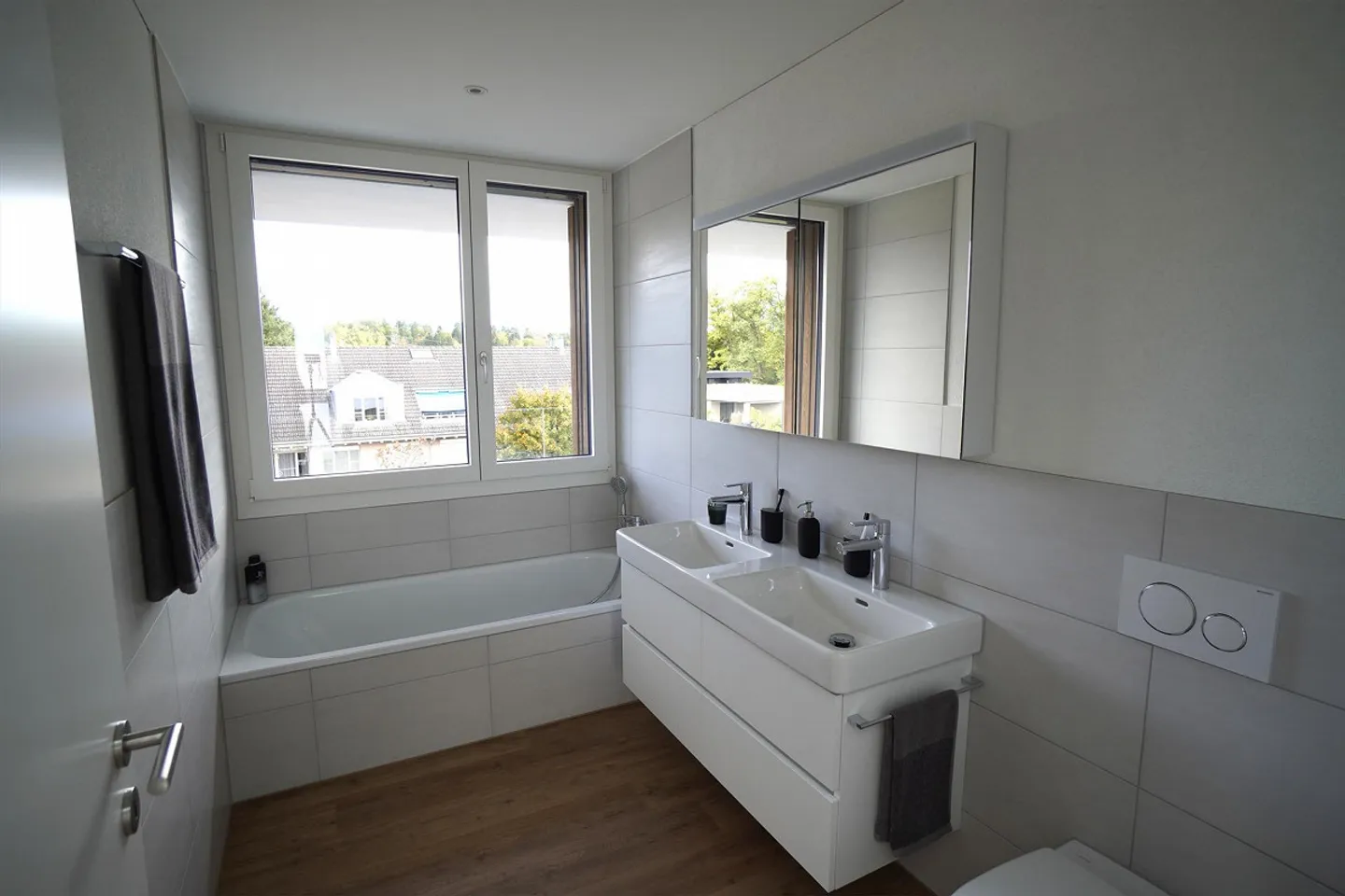 4.5 Zimmer-Attika Wohnung mit grosser Terrasse - Foto 7 von 16