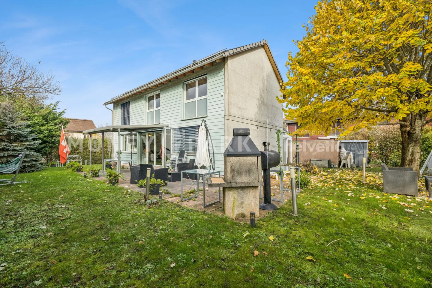 Single house for sale - Photo 1 of 15