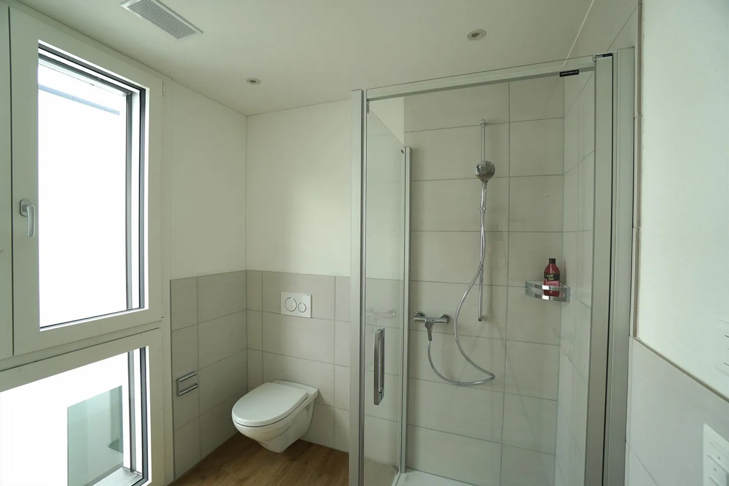 4.5 Zimmer-Attika Wohnung mit grosser Terrasse - Foto 9 von 16