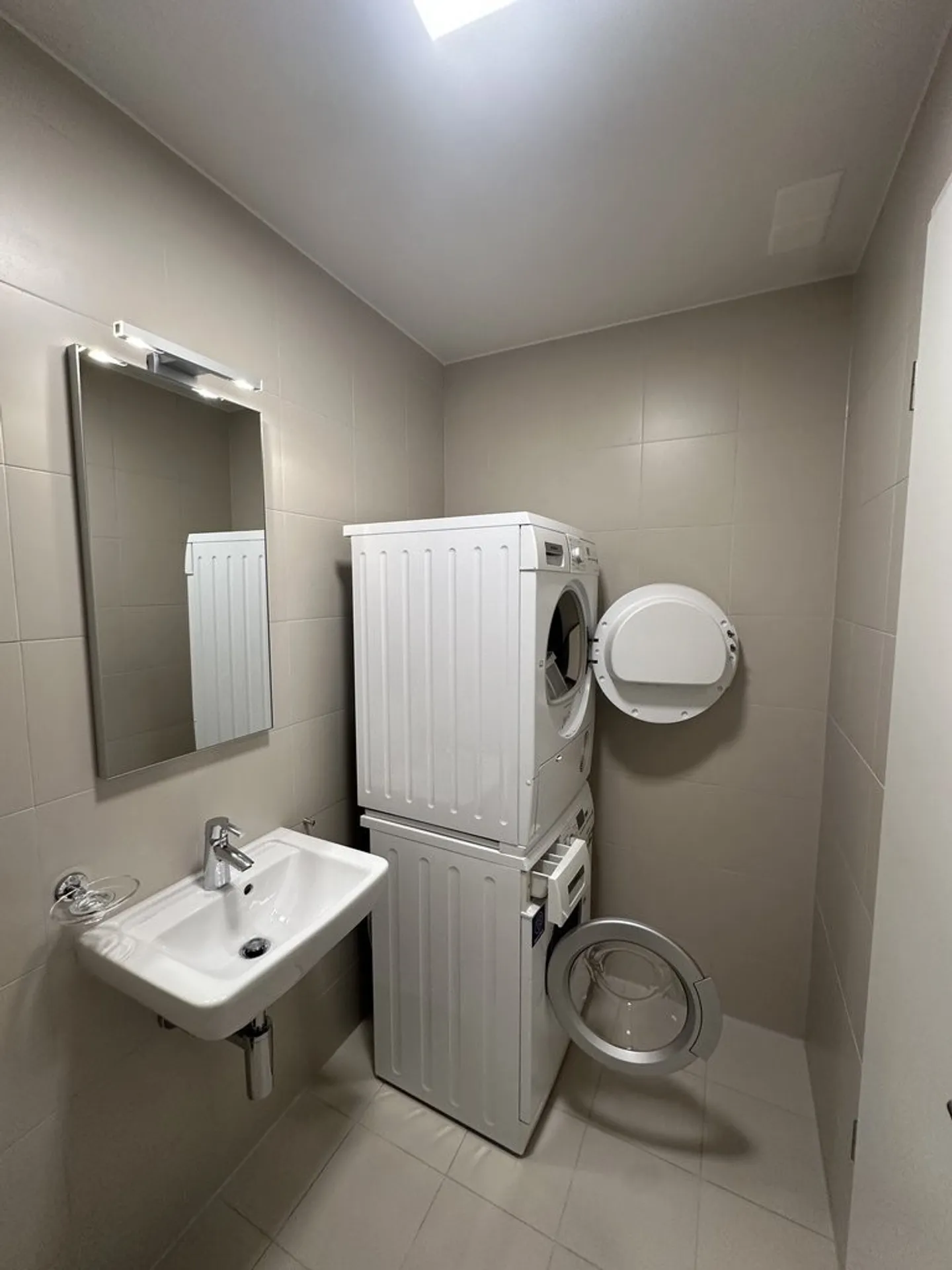 Stunning accommodation in a residential area in Rolle - Photo 6 of 12