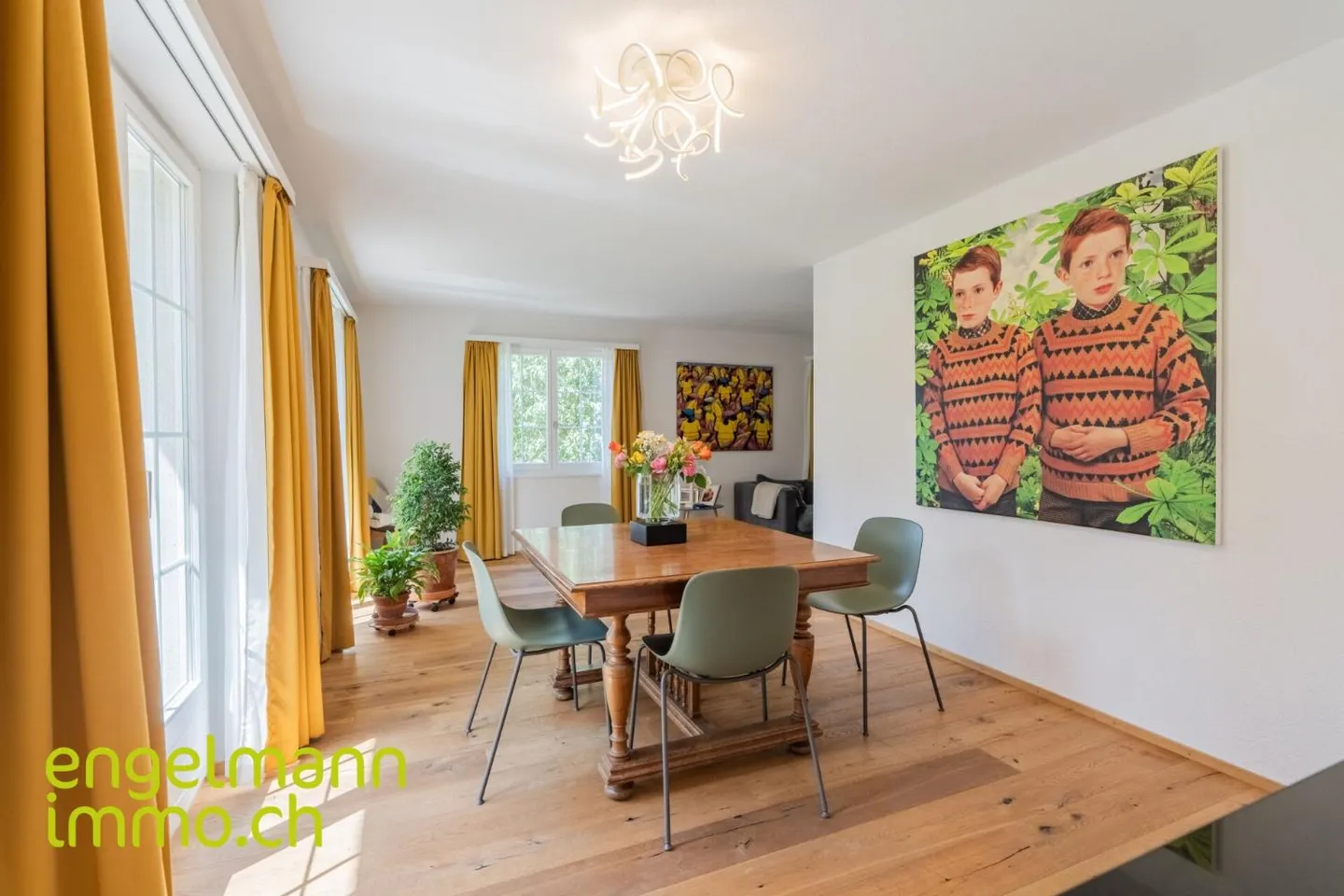 Casa unifamiliare con appartamento separato - Foto 4 di 13