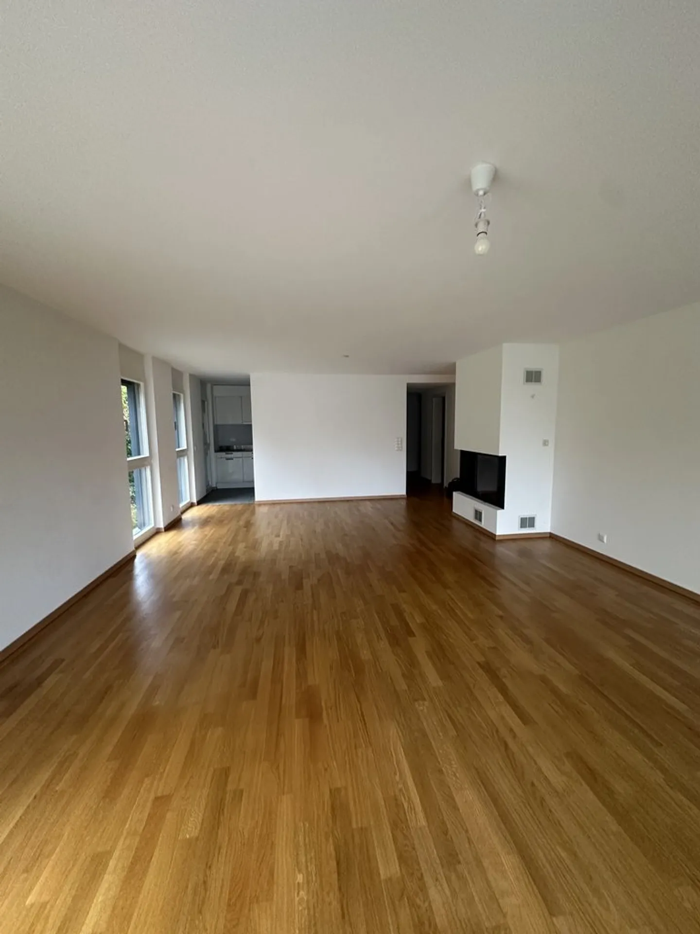 Stunning accommodation in a residential area in Rolle - Photo 4 of 12