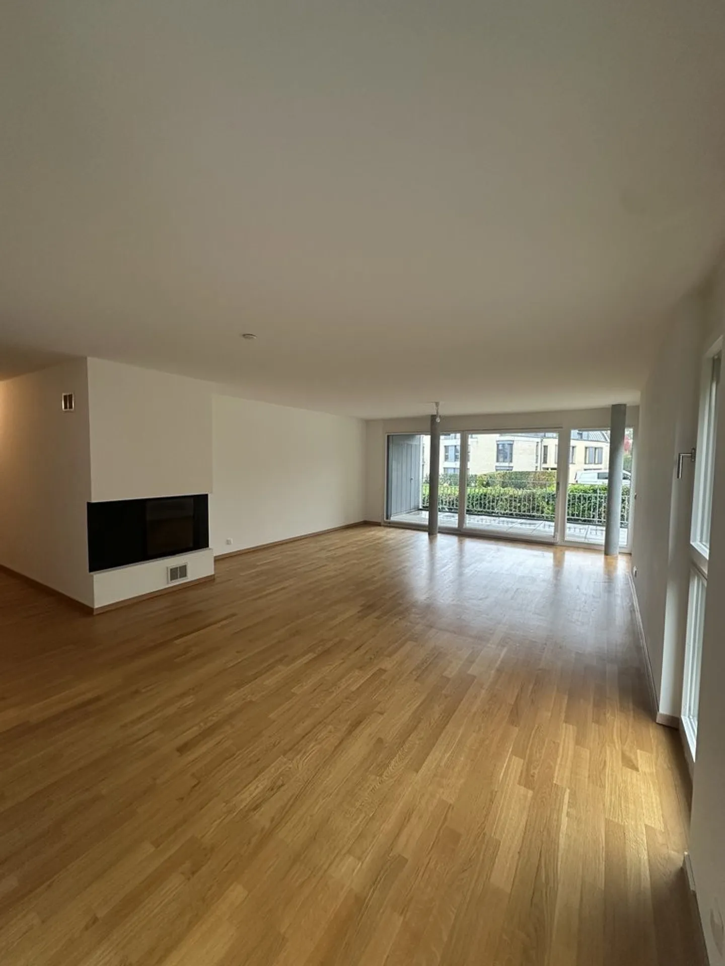 Stunning accommodation in a residential area in Rolle - Photo 5 of 12