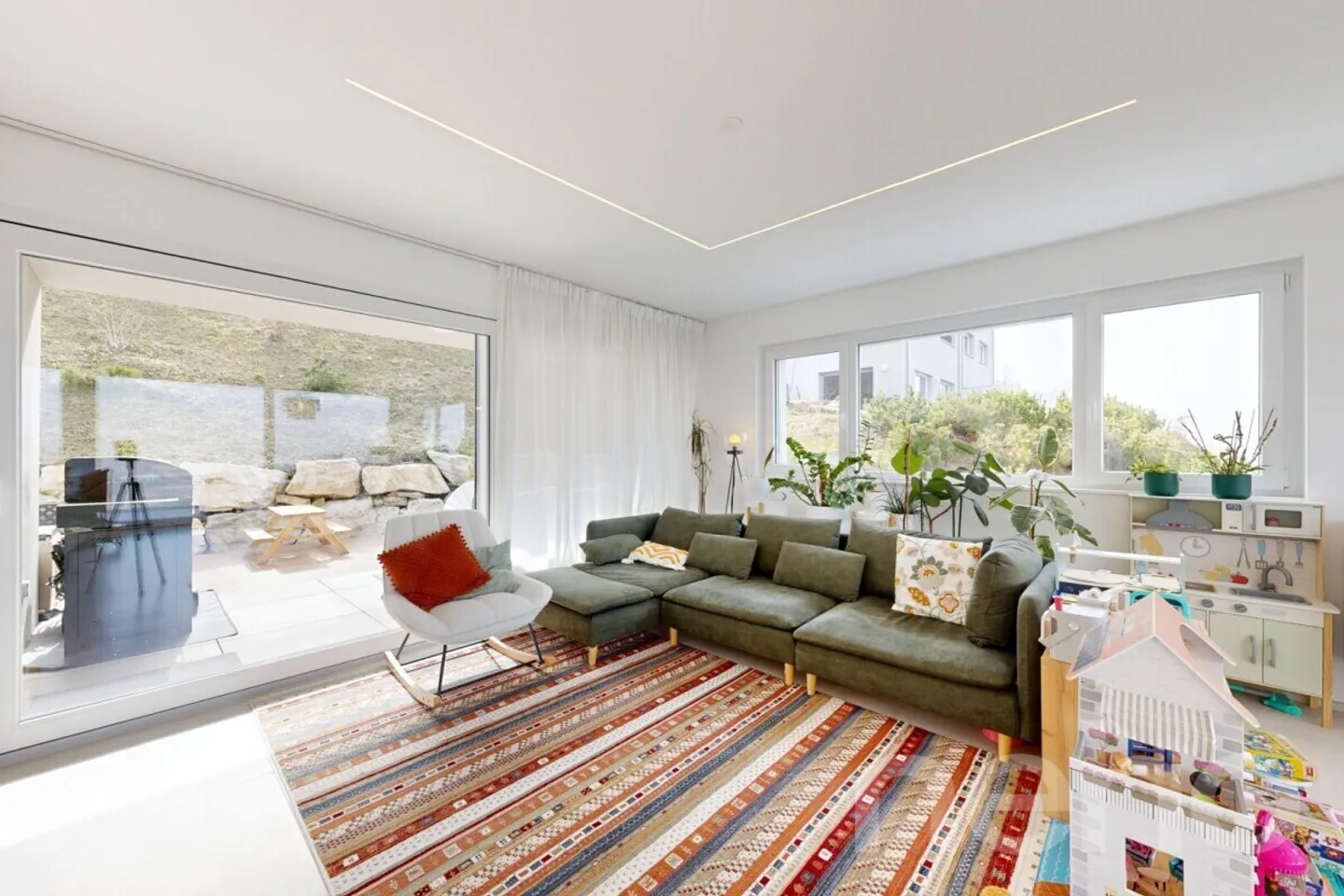 Charming Townhouse with Views - Photo 9 of 12