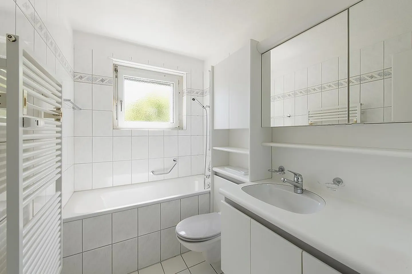 Spacious apartment in the best location - Photo 5 of 7