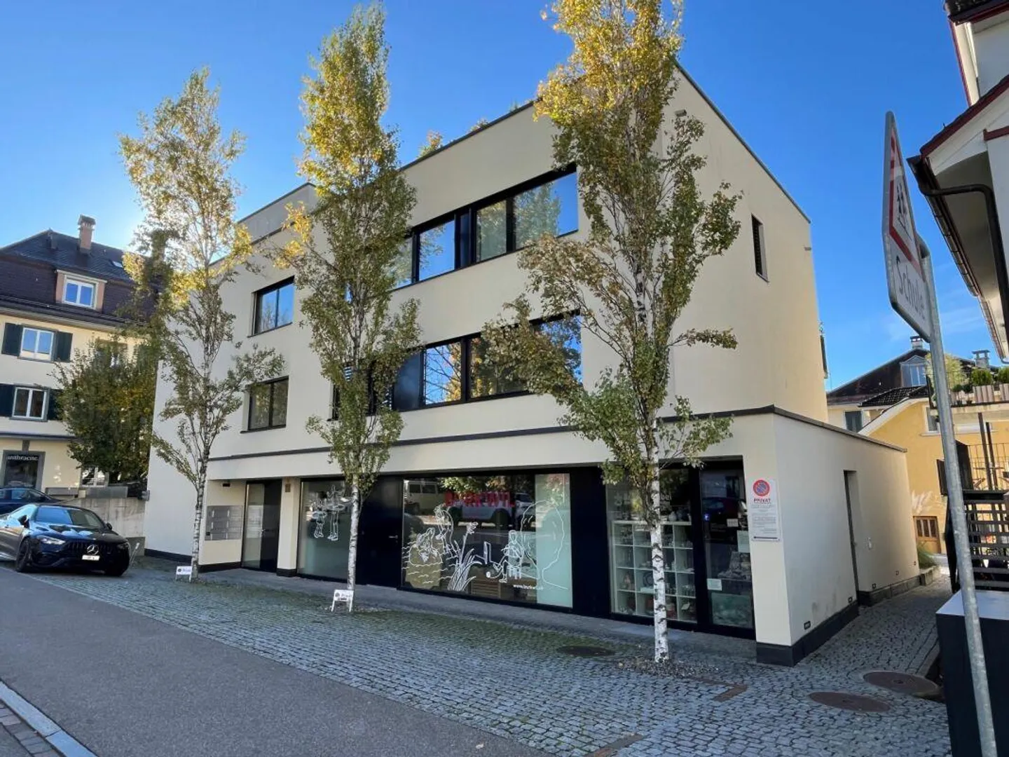 Äusserst attraktive Büro- oder Ladenfläche im Herzen von Meilen! - Foto 1 von 9