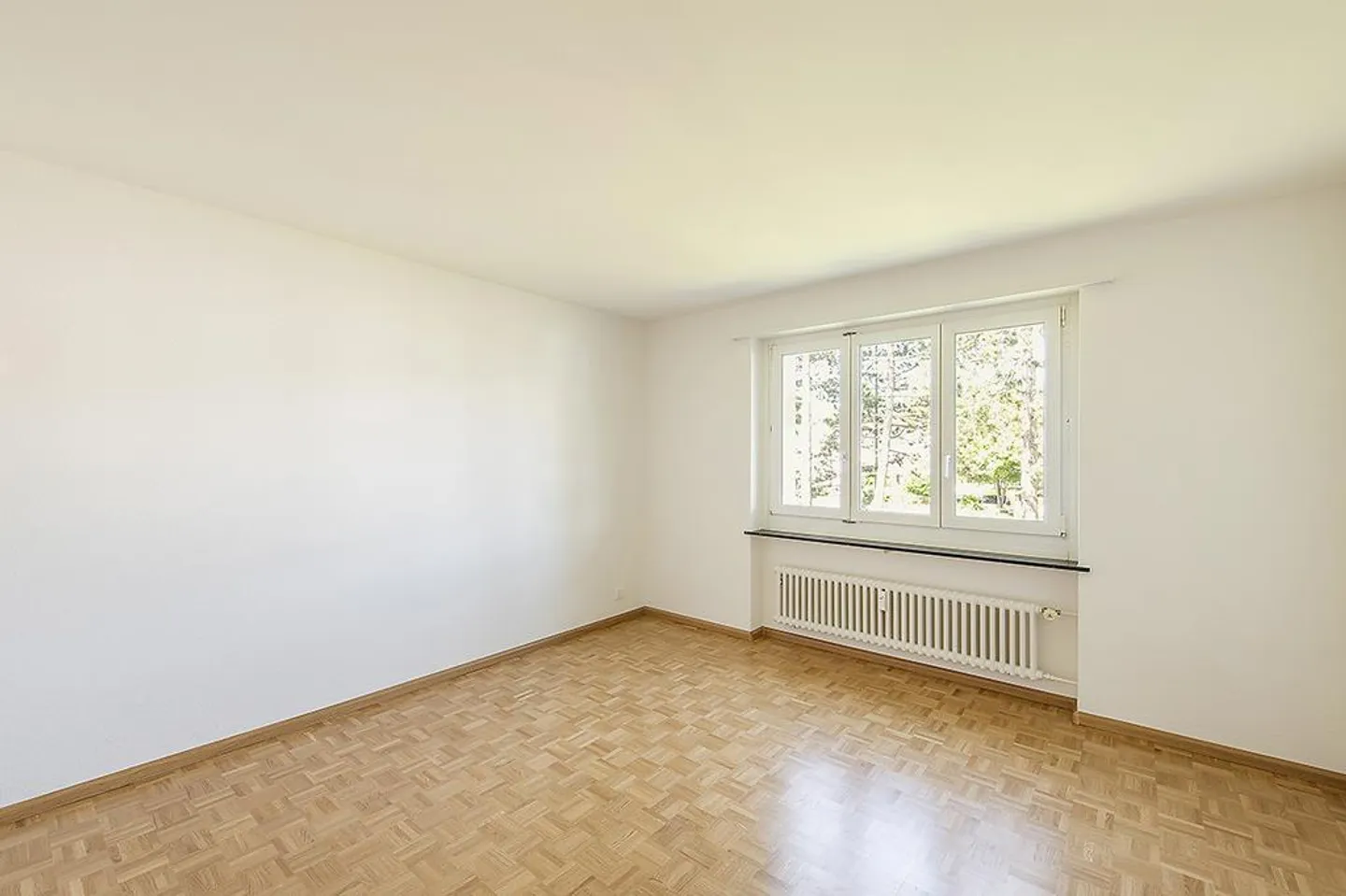 Spacious apartment in the best location - Photo 6 of 7