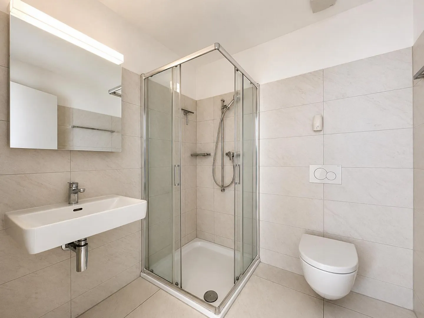RIVERA - ZU VERMIETEN 4.5 ZIMMER MIT GLASTERRASSE - Foto 7 von 13