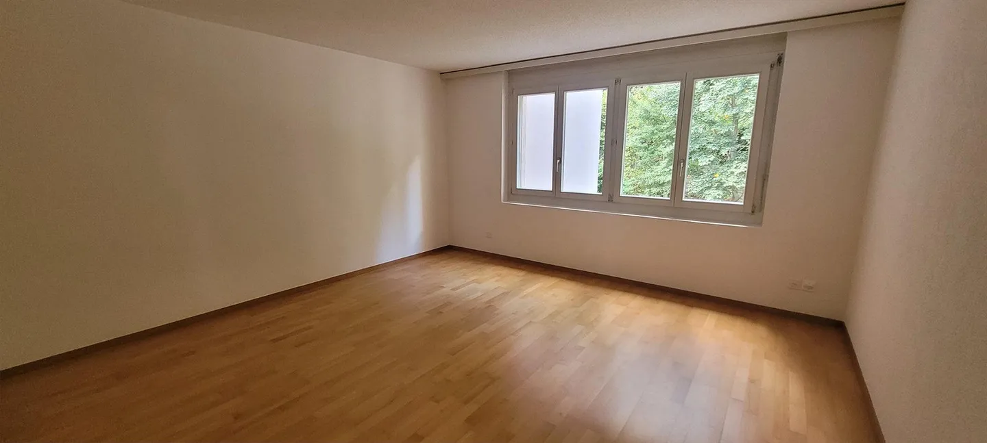 Grosszügige 4.5-Zimmerwohnung im 1. OG - Foto 7 von 8