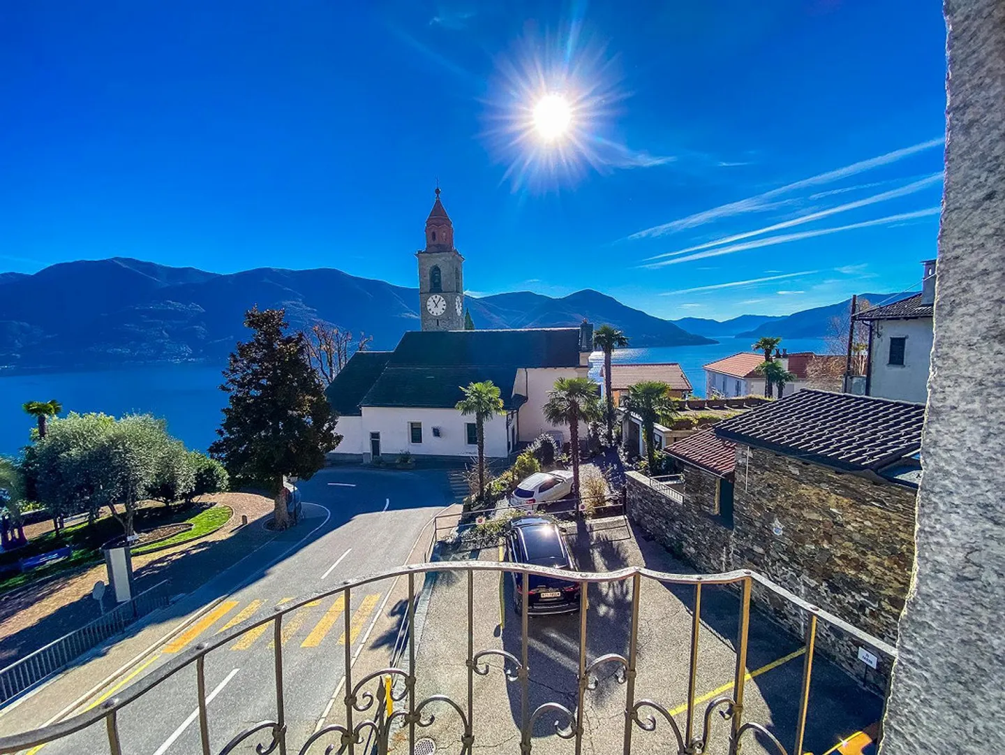 Apartment with Lake View at the Piazza of Ronco sopra Ascona - Photo 2 of 20