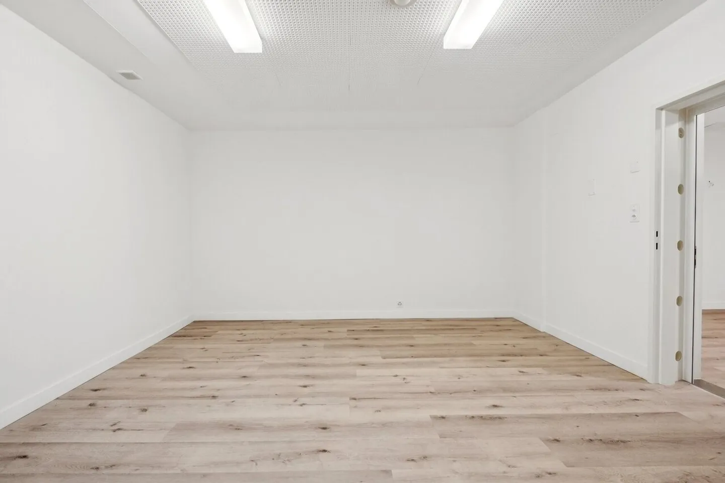 Commercial à louer - Photo 11 sur 13