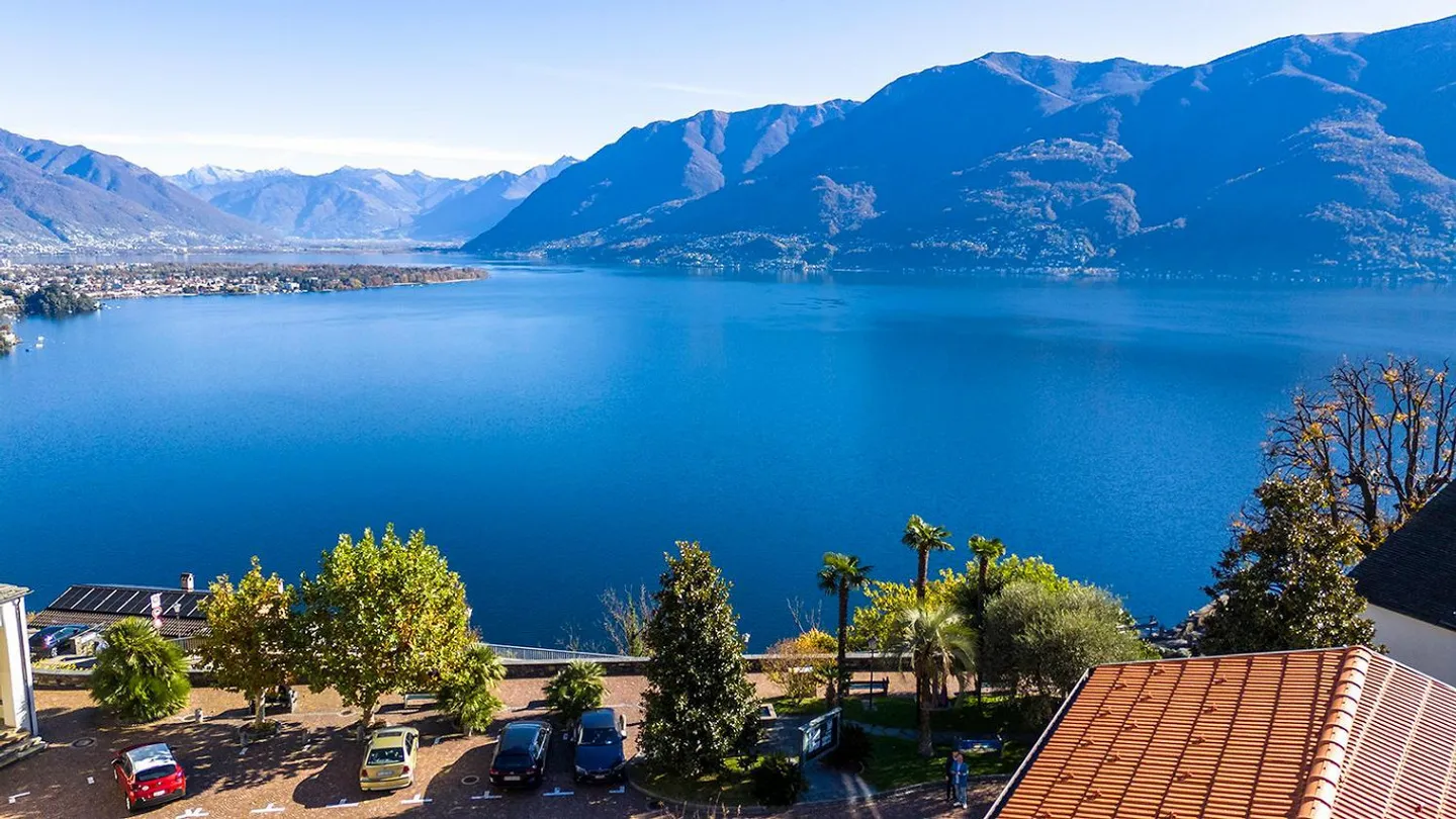 Apartment with Lake View at the Piazza of Ronco sopra Ascona - Photo 15 of 20