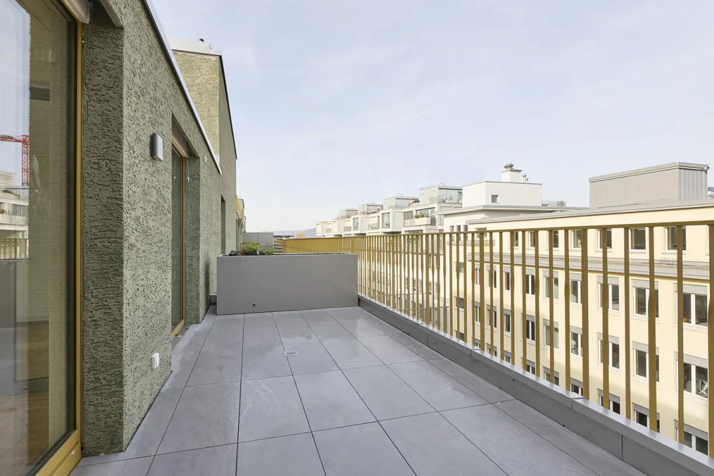 Appartement loft élégant avec terrasse et loggia - Photo 7 sur 9