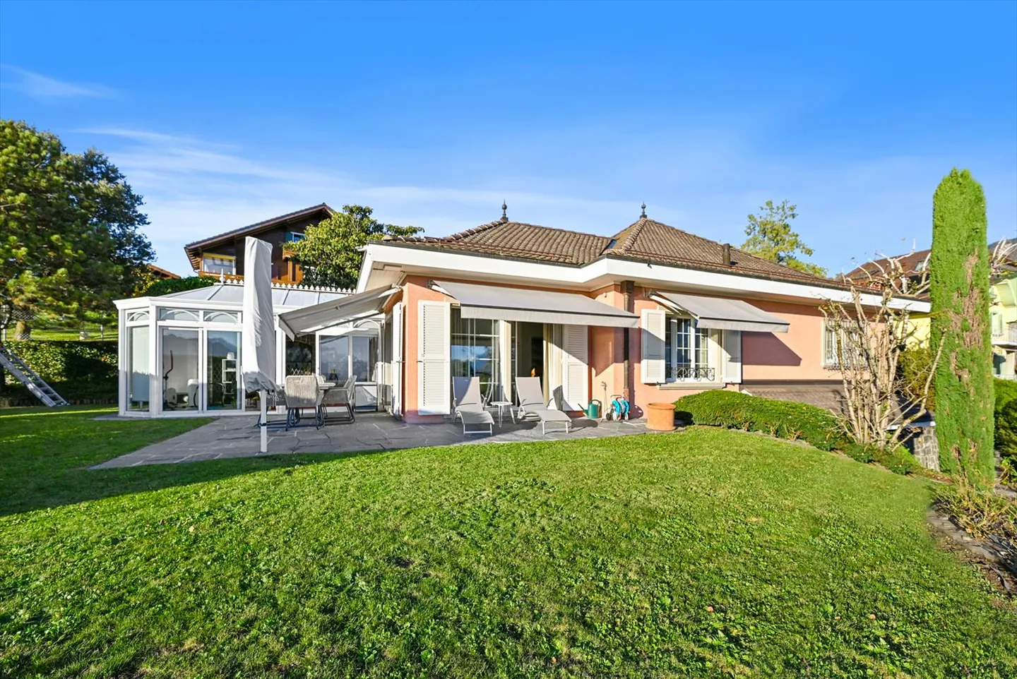 RIDUZIONE DEL PREZZO! SAINT-LEGIER - LUSSUOSA VILLA DI ALTO LIVELLO - Foto 5 di 13