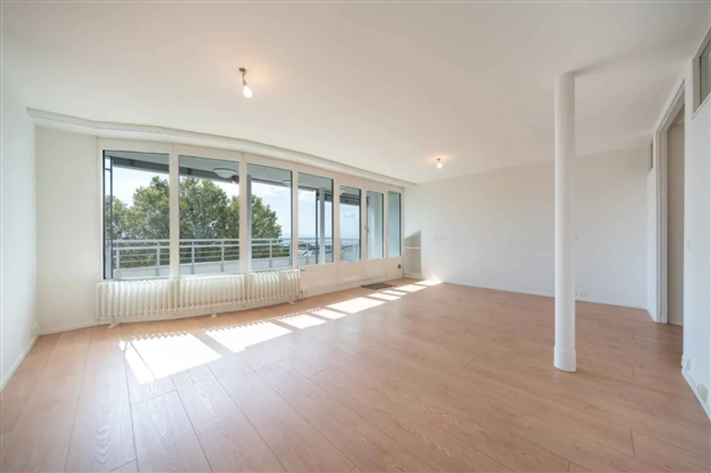 Appartement exceptionnel de 5 pièces avec vue sur le lac - Photo 3 sur 12