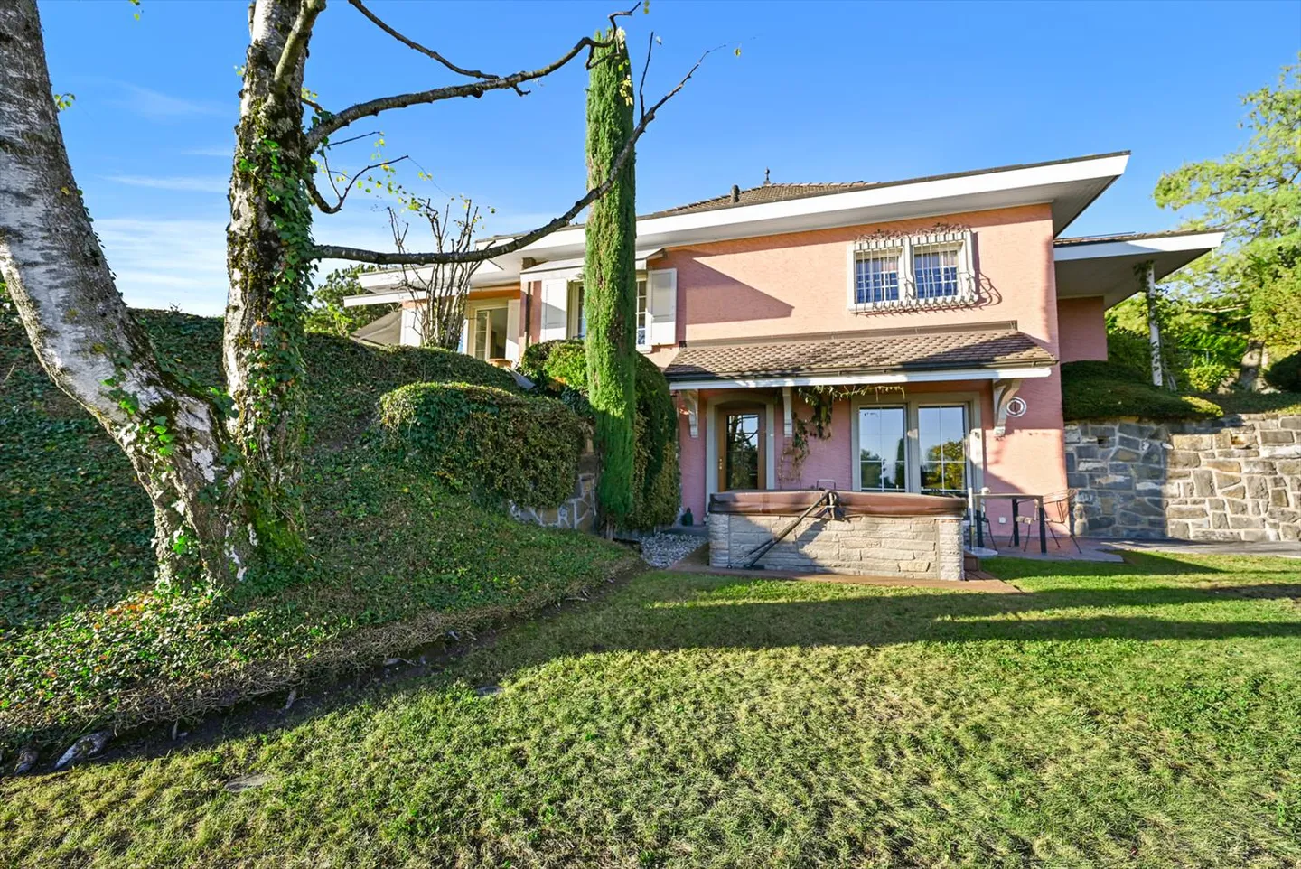 RIDUZIONE DEL PREZZO! SAINT-LEGIER - LUSSUOSA VILLA DI ALTO LIVELLO - Foto 7 di 13