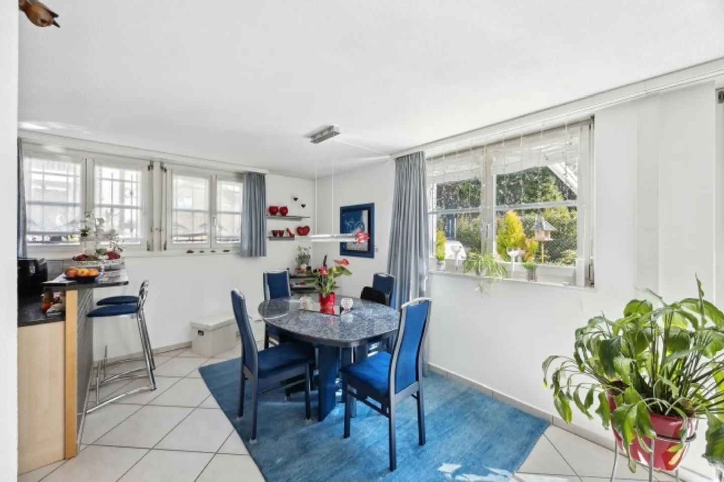 Beaucoup d'espace avec un grand jardin ! - Photo 6 sur 11