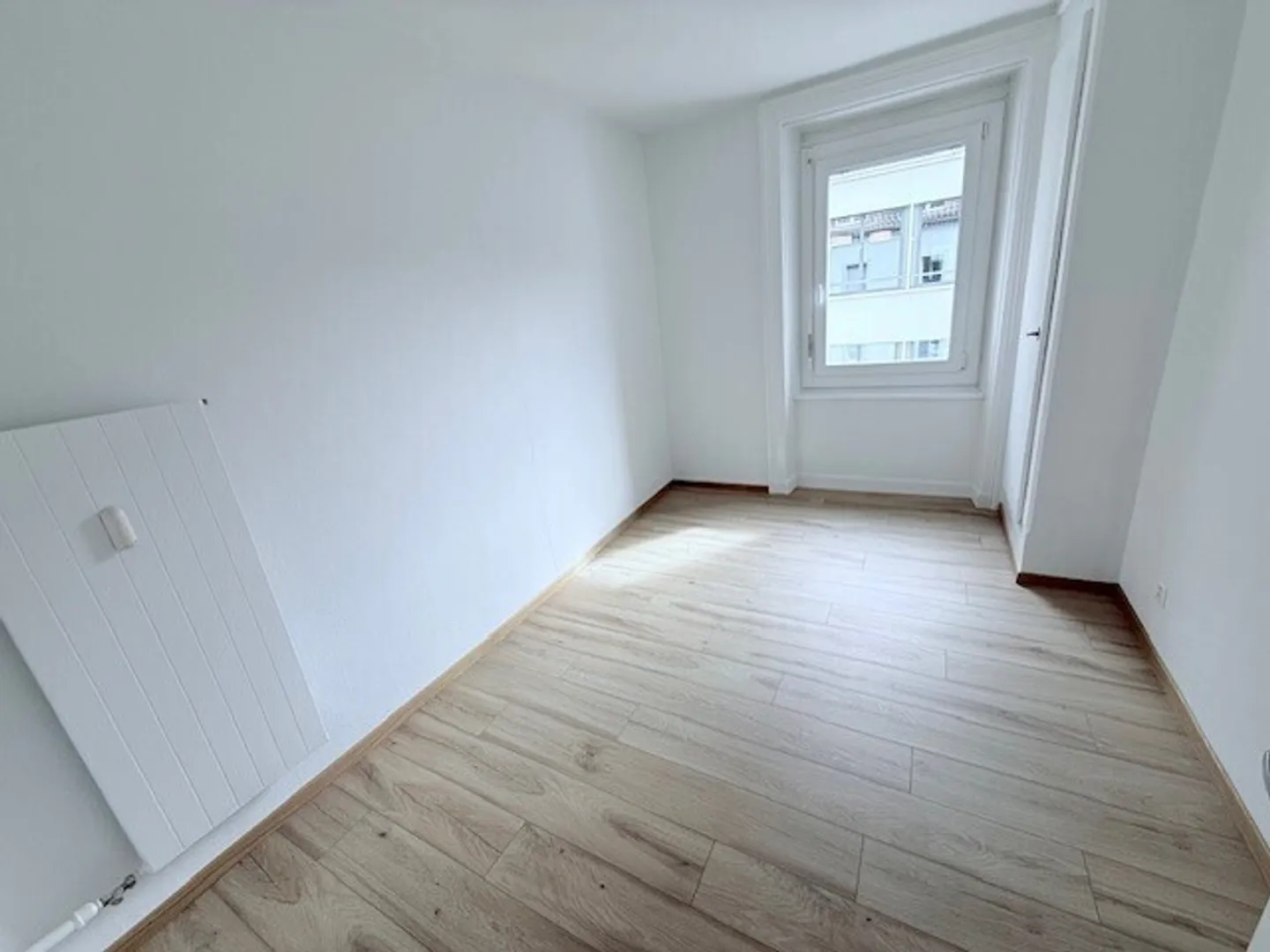 Bell'appartamento di 3 stanze al 3° piano in affitto - Foto 3 di 6