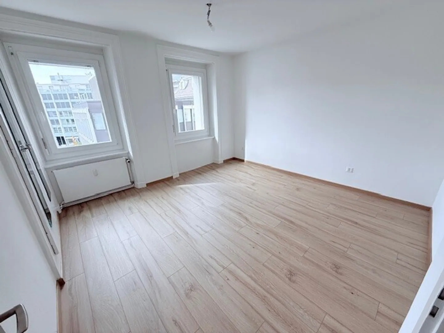 Bell'appartamento di 3 stanze al 3° piano in affitto - Foto 5 di 6