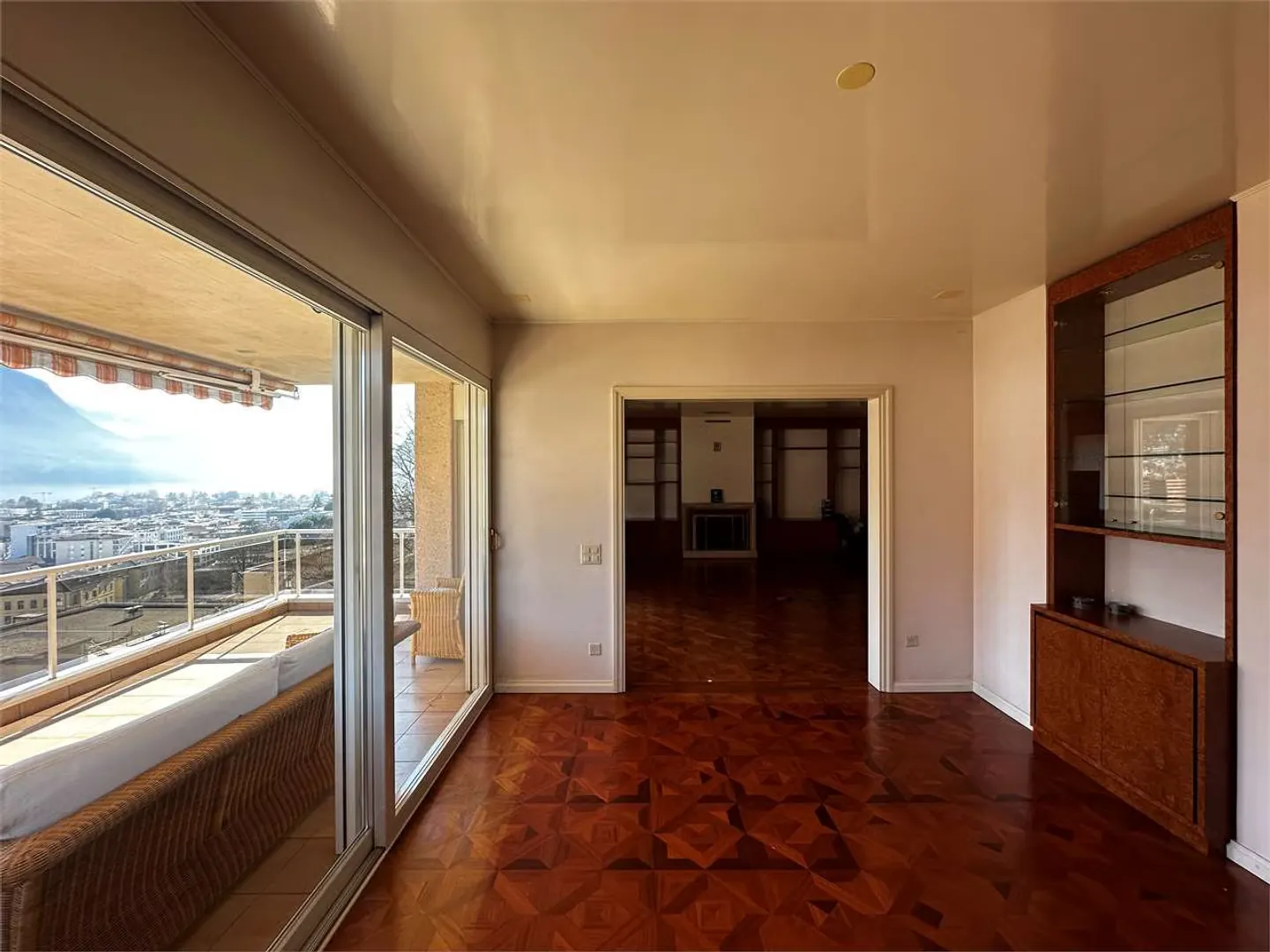 Réf. 2645 Résidence Élégante de 400 m² avec Vue sur le Lac à Lugano - Photo 4 sur 13