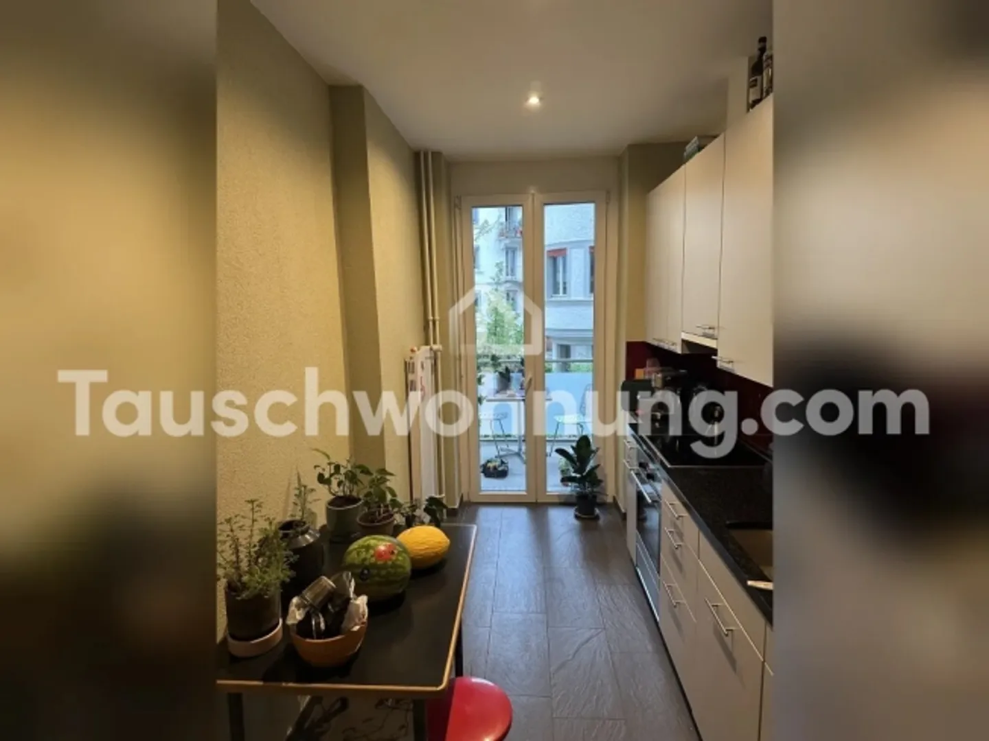 Bell'appartamento ristrutturato in un vecchio edificio, Kornhausstrasse Zurigo - Foto 5 di 5
