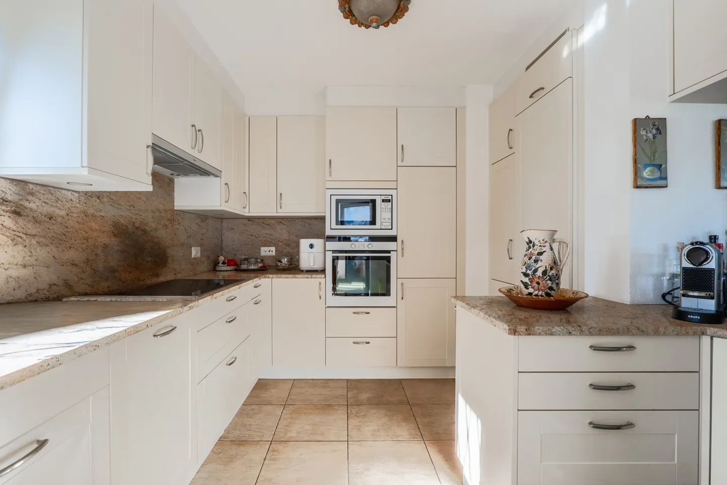 Charming townhouse with garden and enchanting lake view - Photo 9 of 11