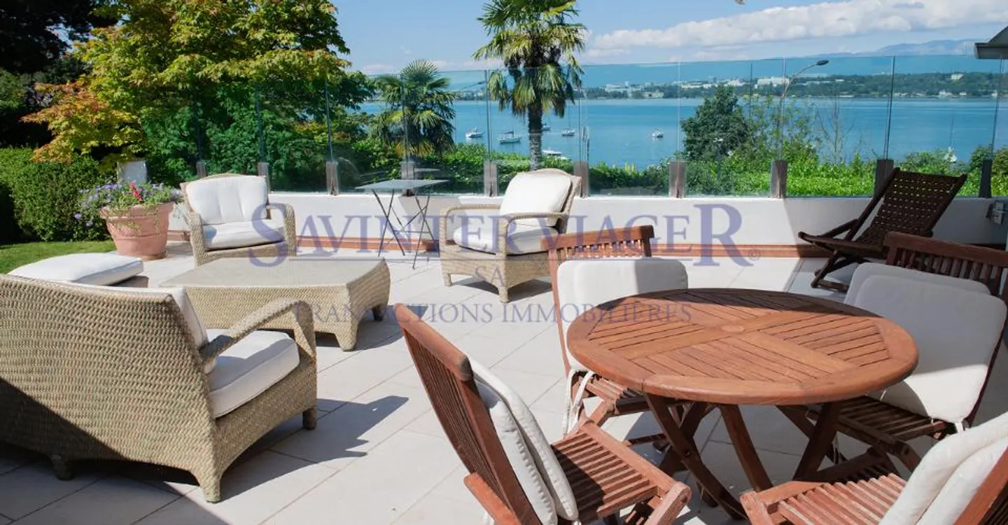 Charming Villa with Lake View - Photo 1 of 2