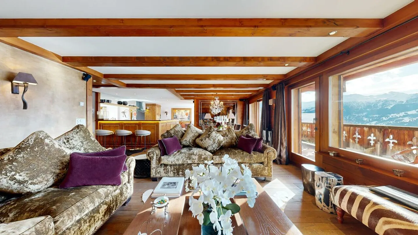 APPARTEMENT SUPERBE AVEC 6 CHAMBRES SUR 1 NIVEAU - VUE & SOLEIL TOP ! - Photo 1 sur 13