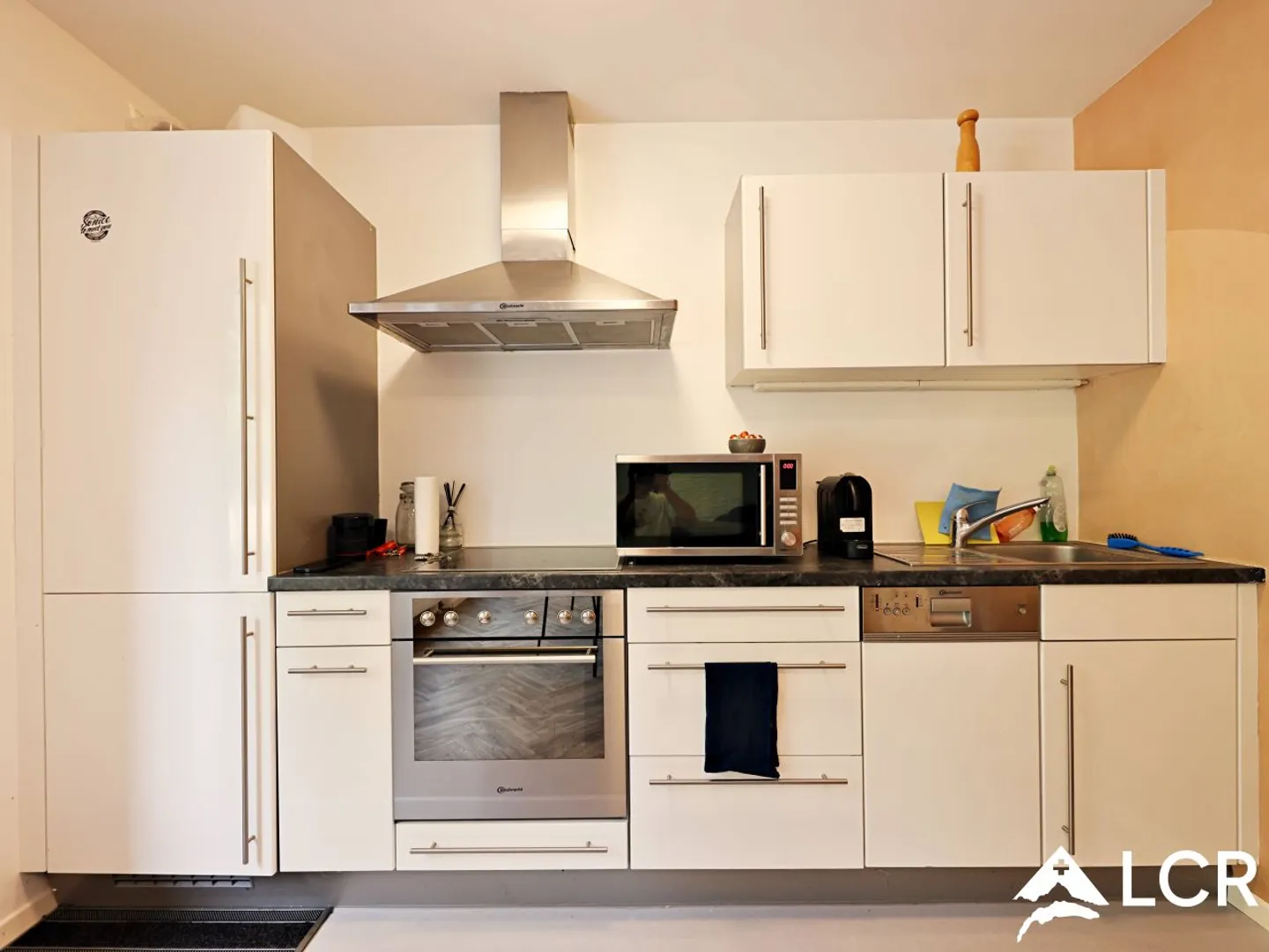 3,5 locali - Posto auto esterno - Foto 3 di 7