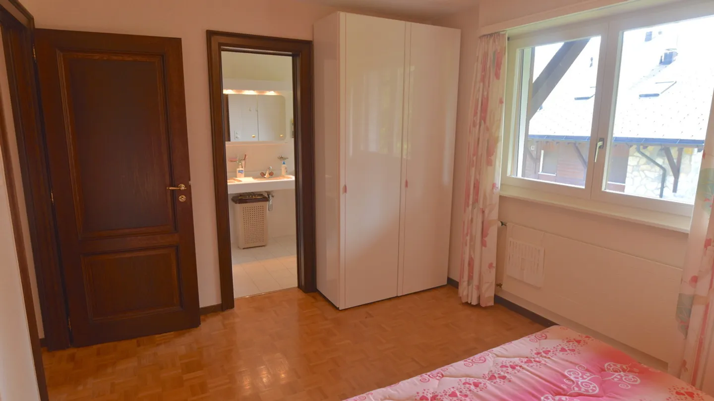 Magnificent 4.5-room apartment in Crans-Montana - Photo 12 of 17