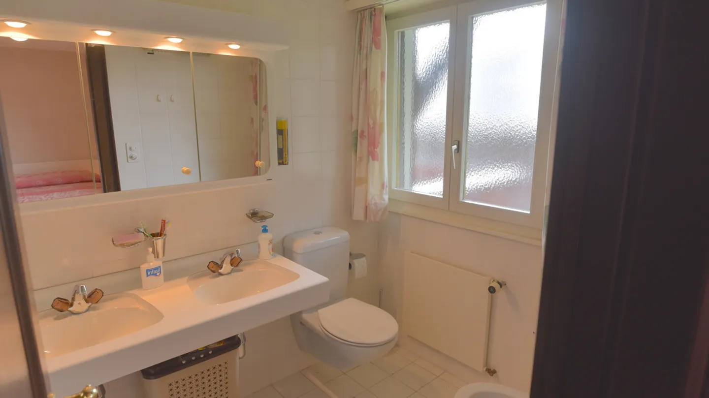 Magnificent 4.5-room apartment in Crans-Montana - Photo 14 of 17