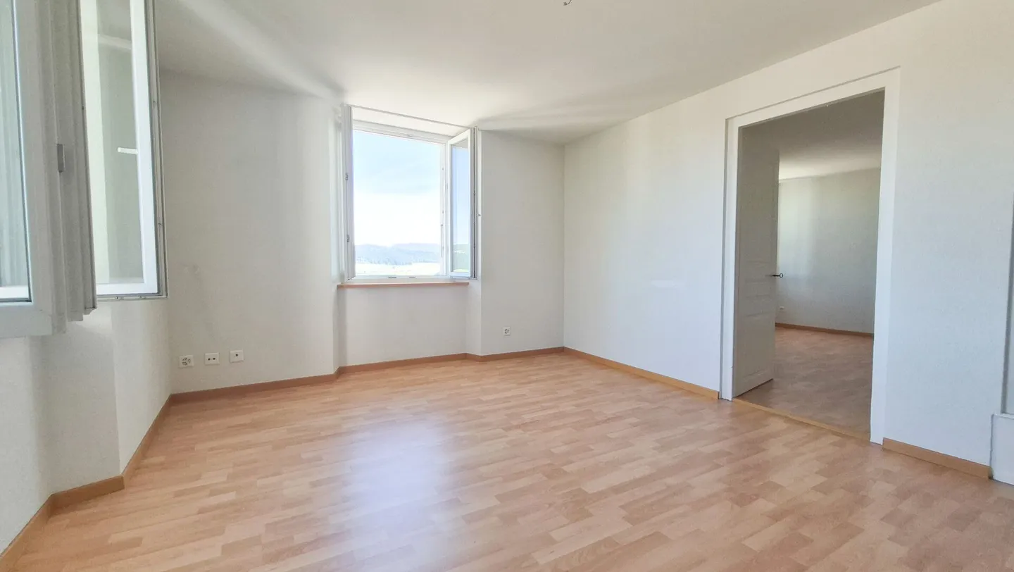 Appartement lumineux de 3,5 pièces à Ponts-de-Martel - Photo 4 sur 9