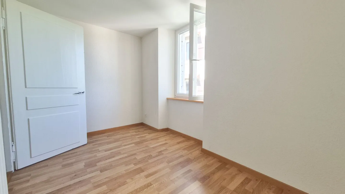 Appartement lumineux de 3,5 pièces à Ponts-de-Martel - Photo 6 sur 9