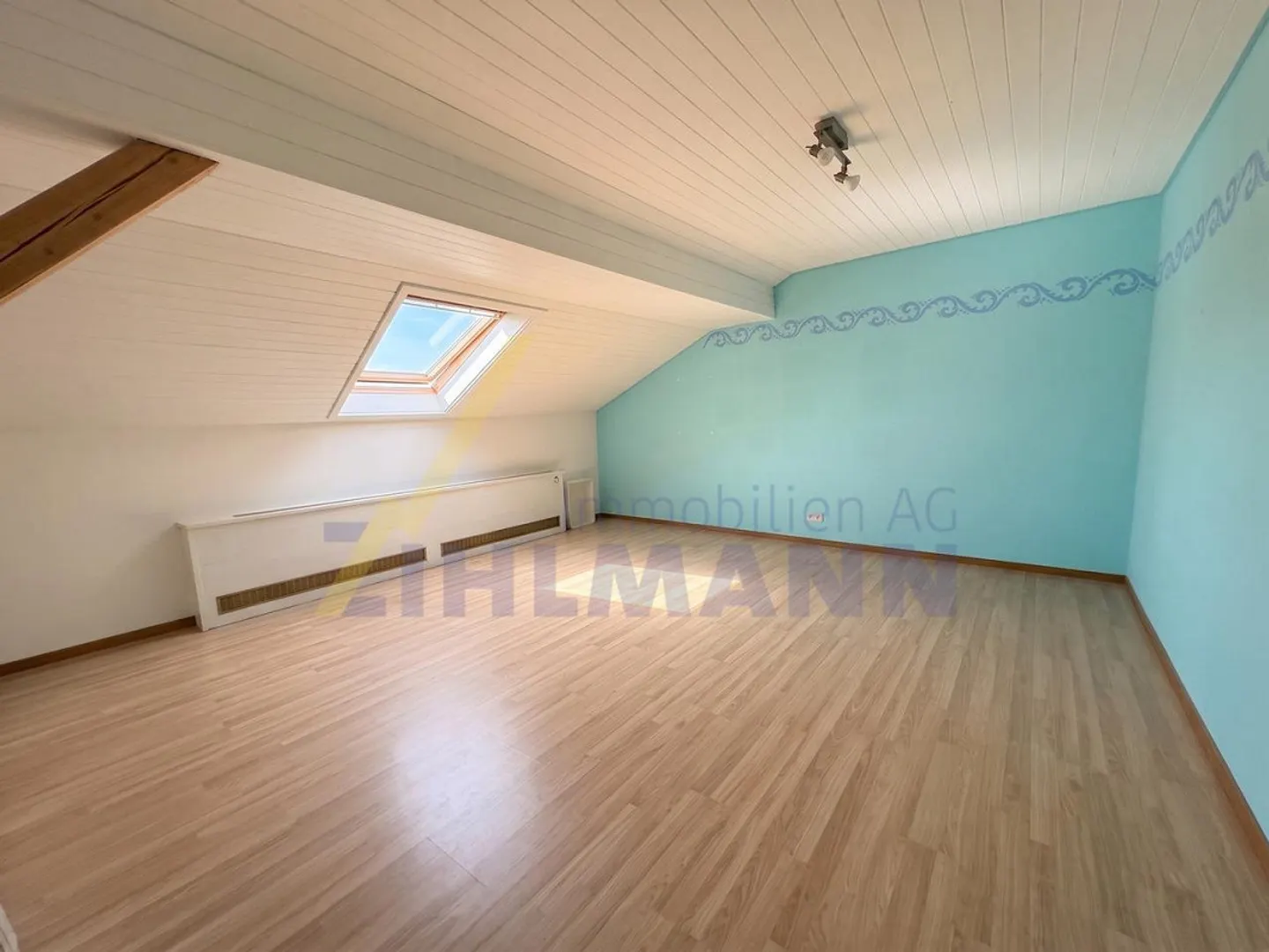 Maison familiale spacieuse avec appartement - Photo 8 sur 11