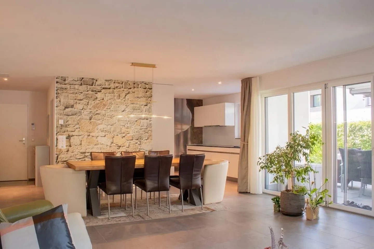 Mehr als eine Wohnung: Ihr eigenes Zuhause mit Garten - Foto 1 di 9