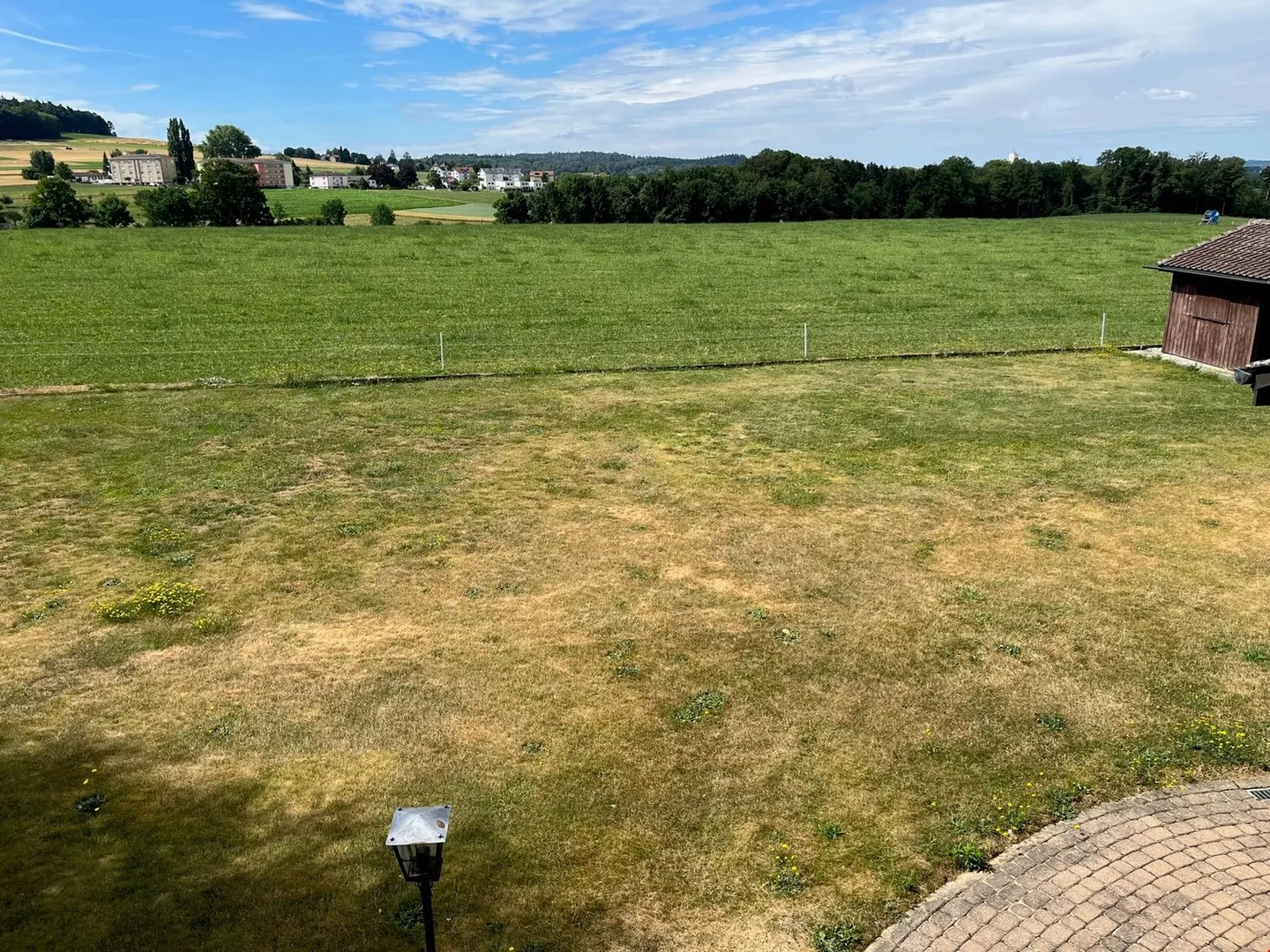 Single-family house with plenty of outdoor space for rent - Photo 7 of 8