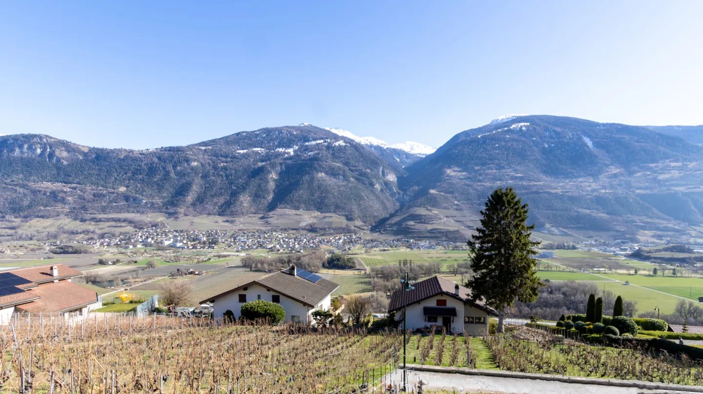 Moderne Villa mit atemberaubendem Blick - Foto 3 von 6