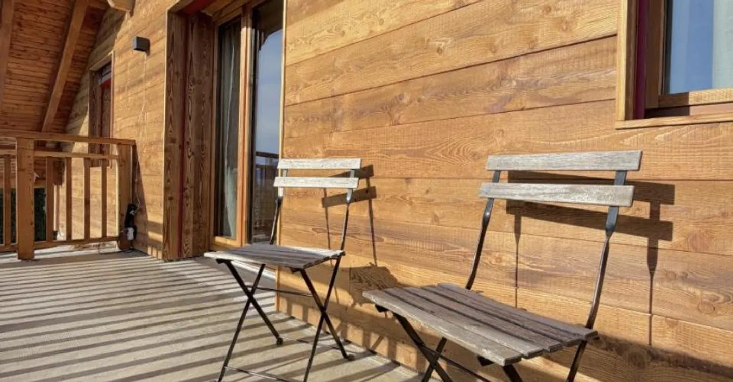 Chalet à Bluche : 2 appartements indépendants à louer avec vue exceptionnelle sur les Alpes valaisannes - Photo 3 of 12