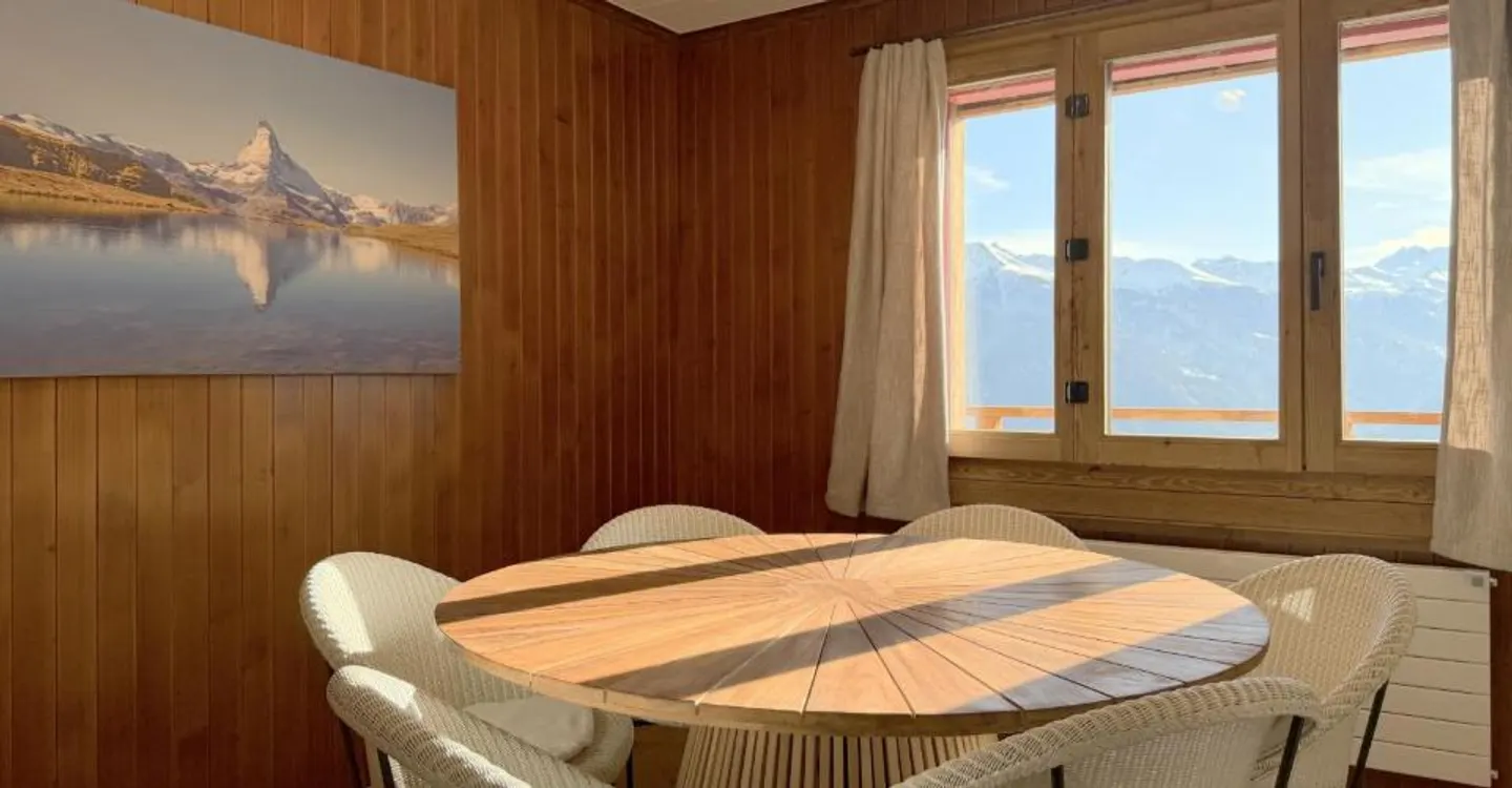 Chalet à Bluche : 2 appartements indépendants à louer avec vue exceptionnelle sur les Alpes valaisannes - Photo 2 of 12