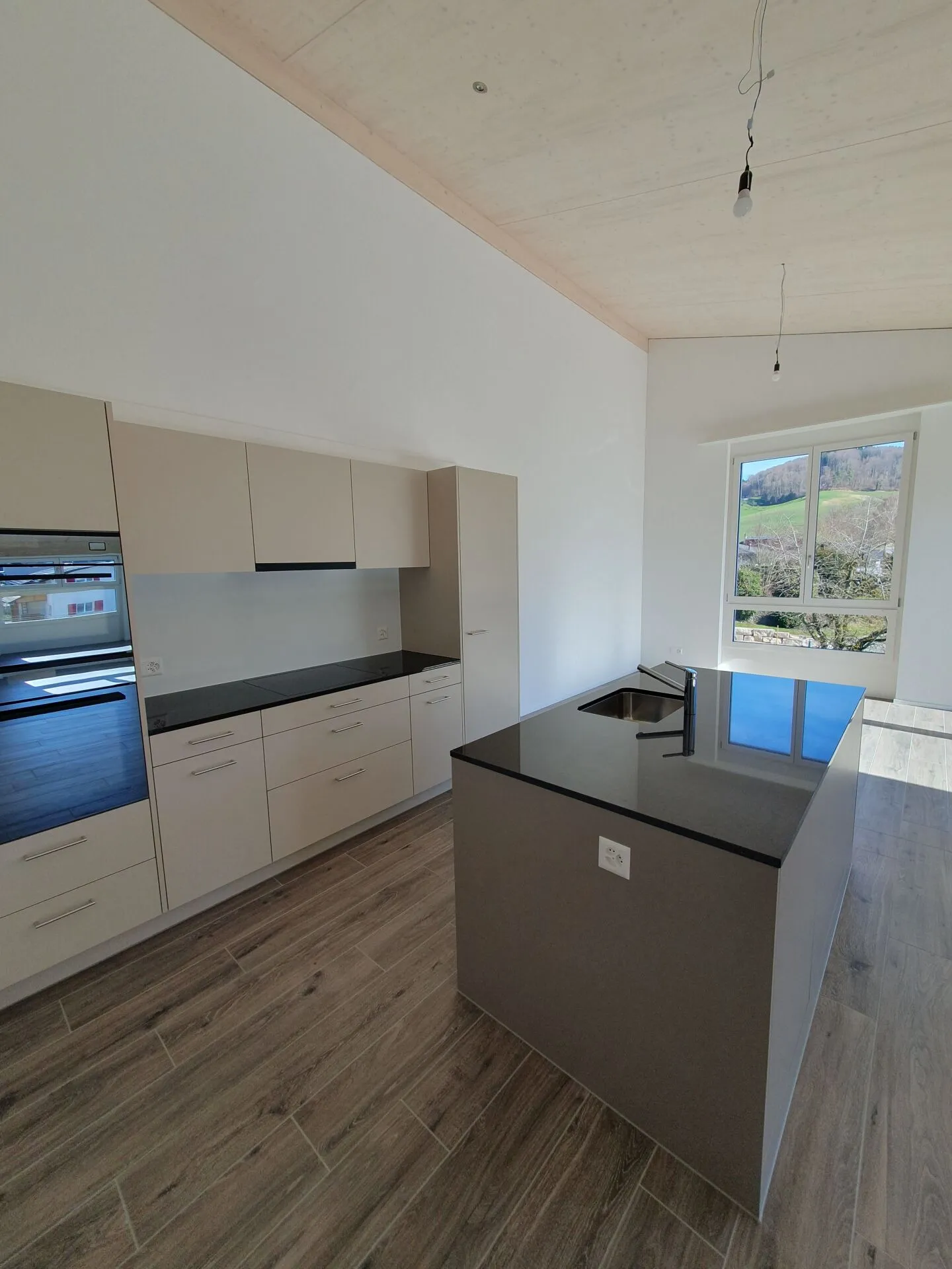 Affitto: Appartamento attico di 4,5 stanze - Foto 1 di 9