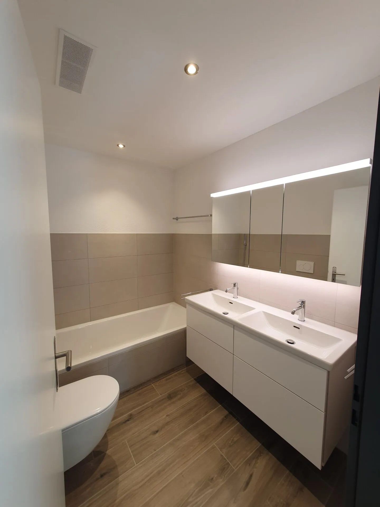 Affitto: Appartamento attico di 4,5 stanze - Foto 7 di 9