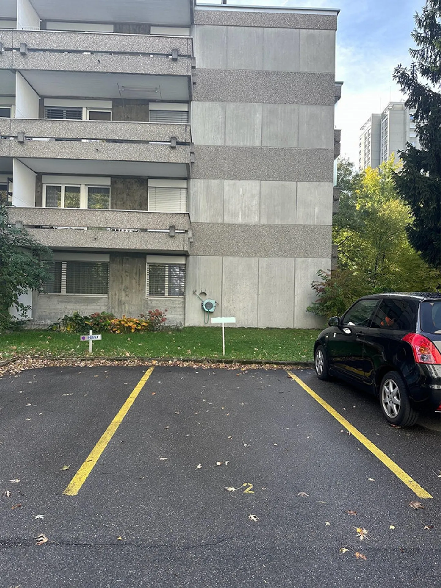 Outdoor parking space at Wiesentalstrasse 95 in Chur - Photo 2 of 3