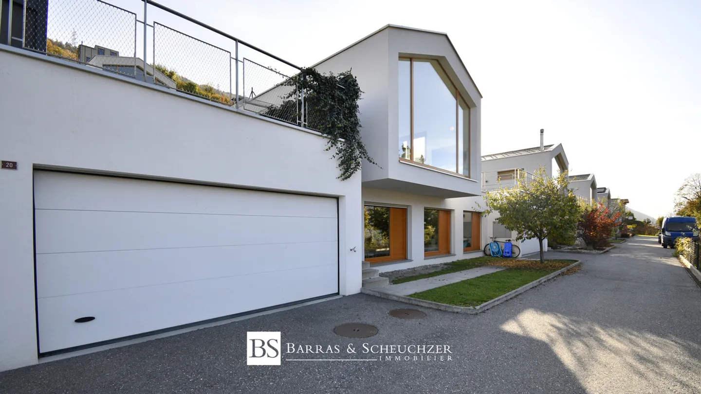 Villa contemporaine, garage double et vue panoramique - Photo 3 sur 15