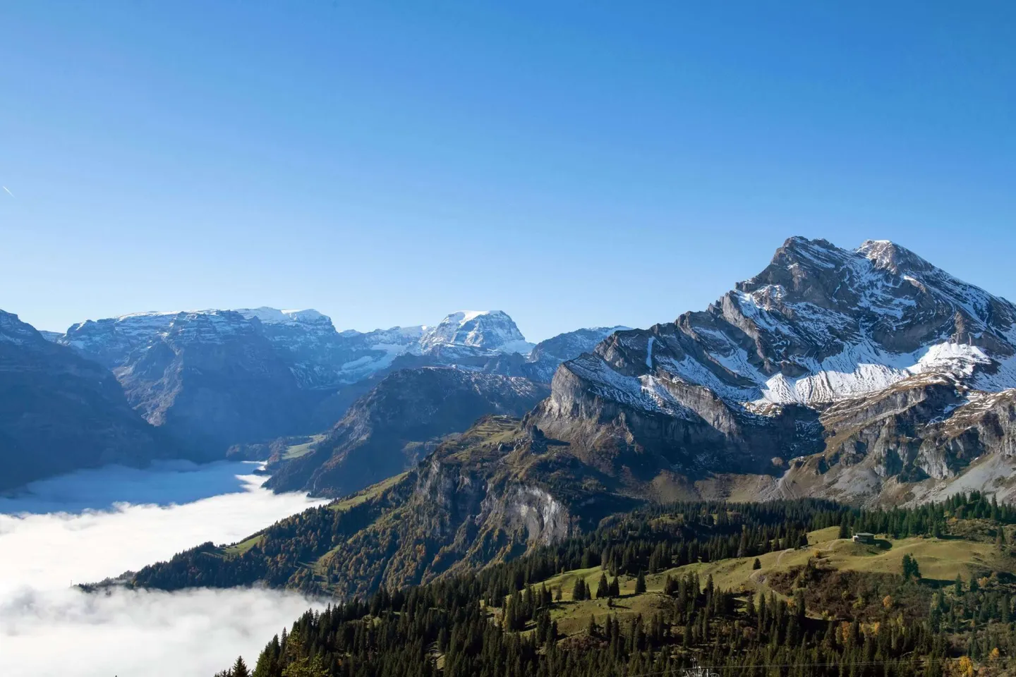 Chalet mit viel Potenzial im autofreien Braunwald - Photo 9 of 15
